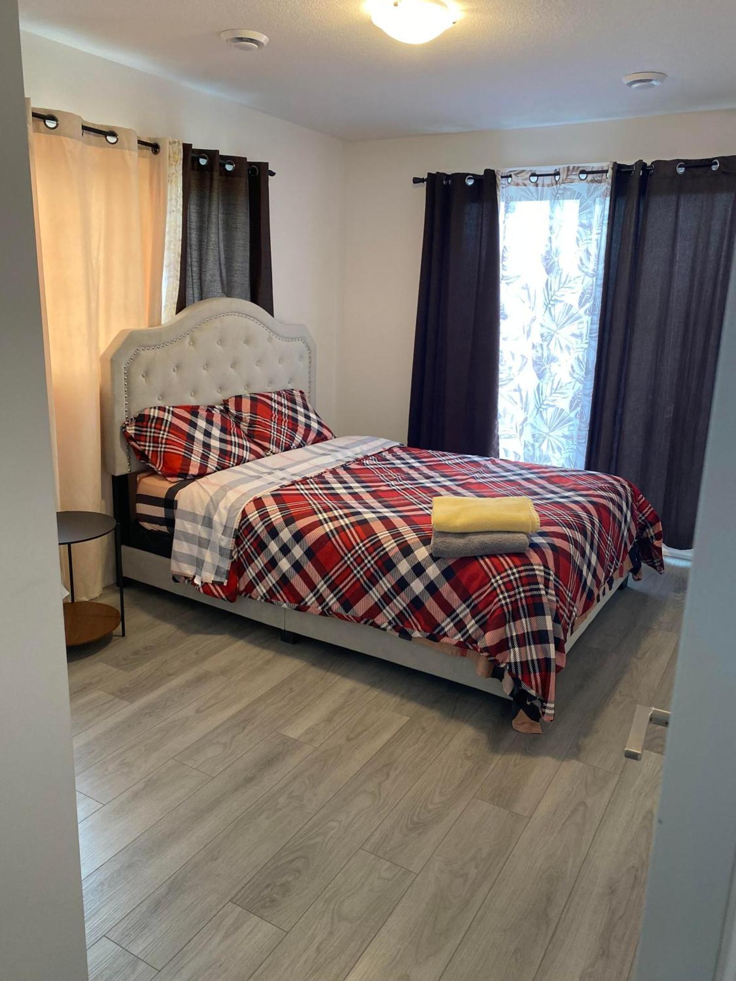 מפלי הניאגרה Luxury Bright And Modern Condo מראה חיצוני תמונה